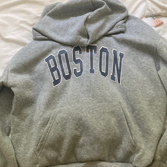 Boston Hoodie, size L (US 8/10), it’s a grey and blue color - Picture 5 of 5